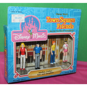 Disney Magic Town Square Friends Mother Father Son Daughter Figurines Sears